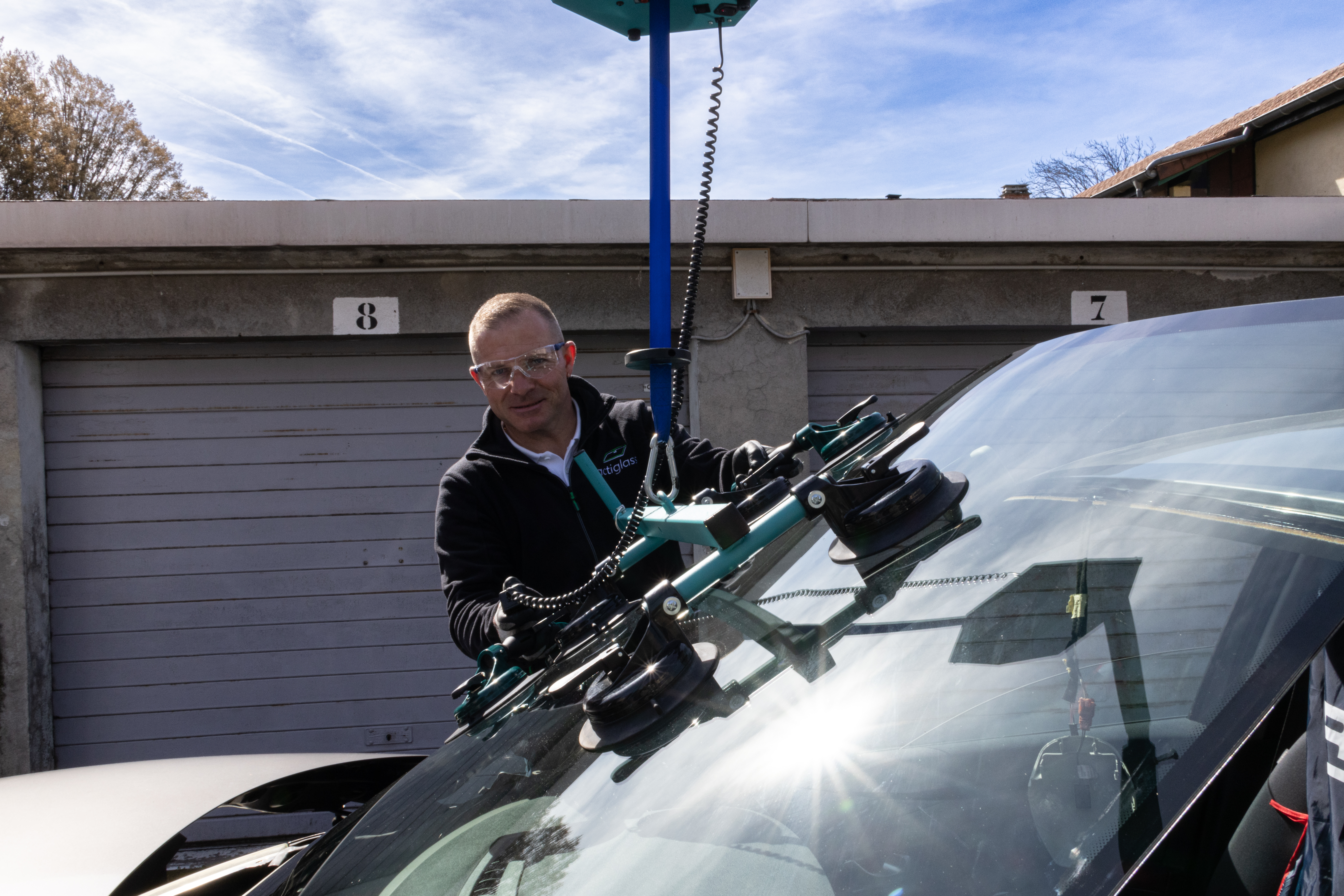 Ajustement d'un nouveau pare-brise Actiglass